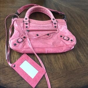 Trading 💓💓100 percent AUTHENTIC BALENCIAGA!